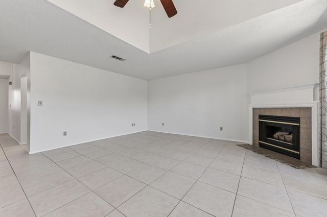 4571 Top Flight Drive, Crestview, FL 32539