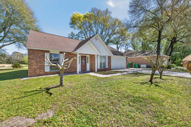 4571 Top Flight Drive, Crestview, FL 32539