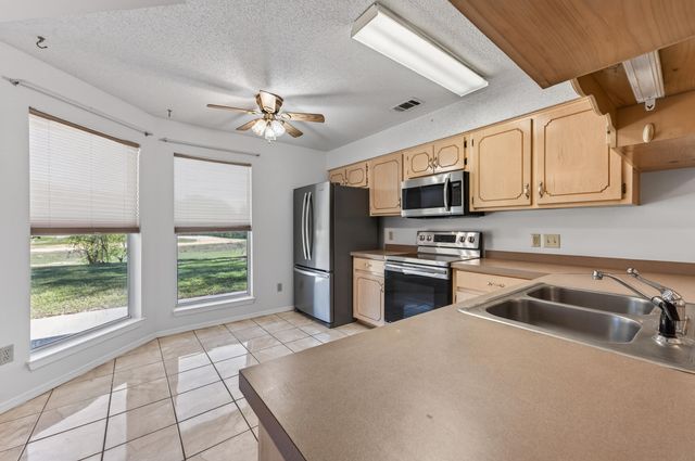 4571 Top Flight Drive, Crestview, FL 32539