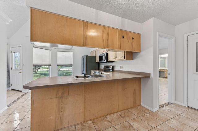 4571 Top Flight Drive, Crestview, FL 32539