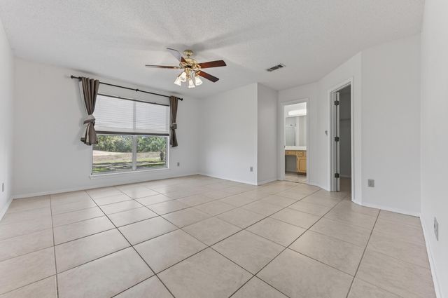 4571 Top Flight Drive, Crestview, FL 32539