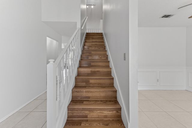 4571 Top Flight Drive, Crestview, FL 32539