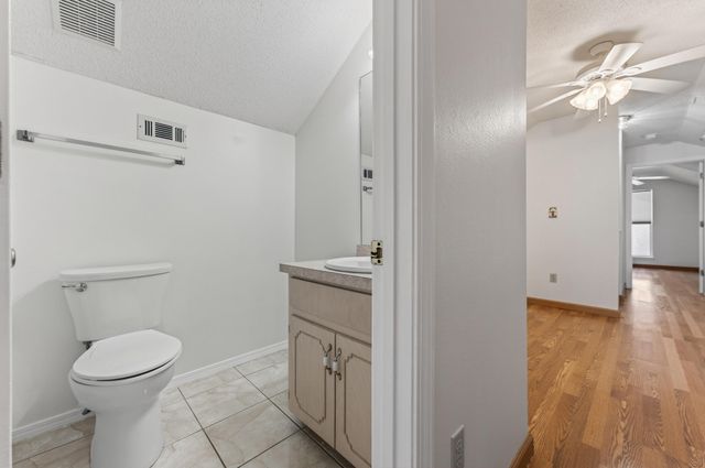 4571 Top Flight Drive, Crestview, FL 32539