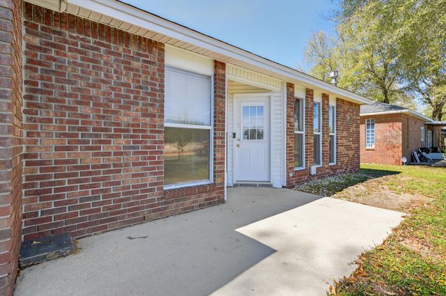 4571 Top Flight Drive, Crestview, FL 32539