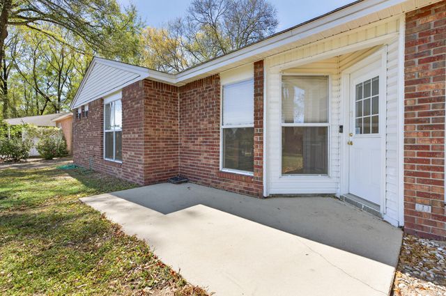 4571 Top Flight Drive, Crestview, FL 32539