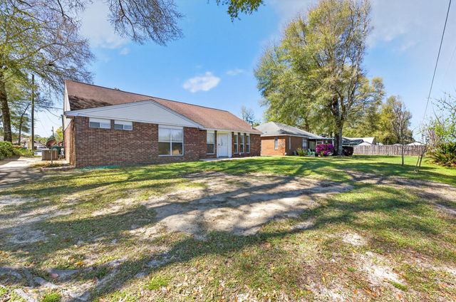 4571 Top Flight Drive, Crestview, FL 32539