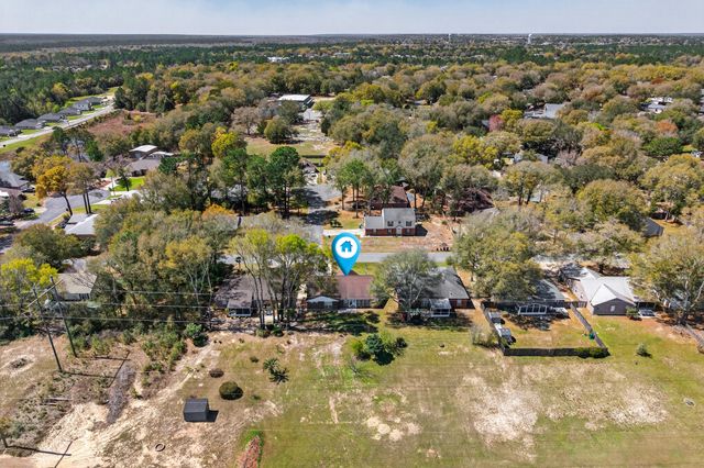 4571 Top Flight Drive, Crestview, FL 32539