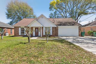 4571 Top Flight Drive, Crestview, FL 32539
