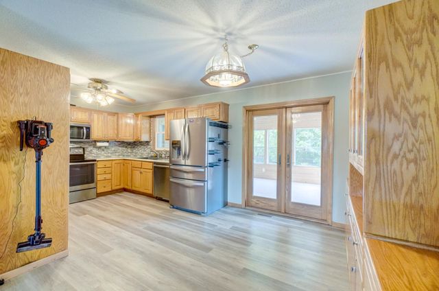 9707 Heath Avenue S, Cottage Grove, MN 55016