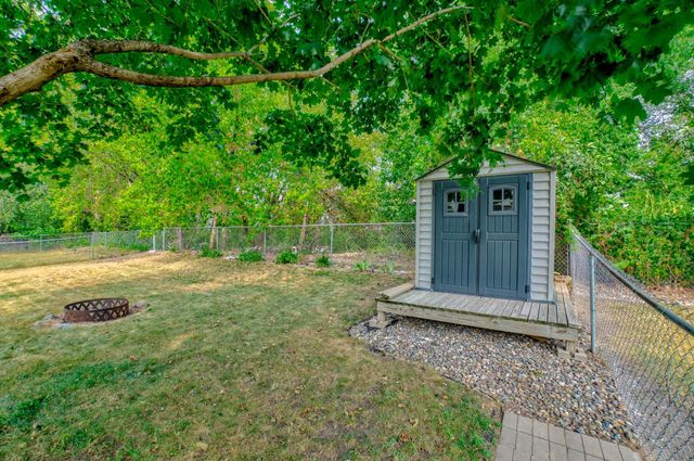 9707 Heath Avenue S, Cottage Grove, MN 55016
