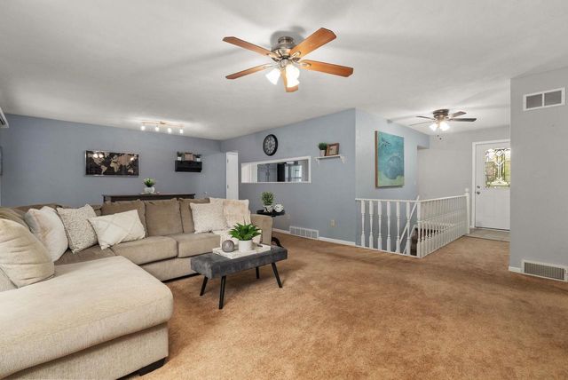 7791 N Honeysuckle Lane, Edgerton, WI 53534