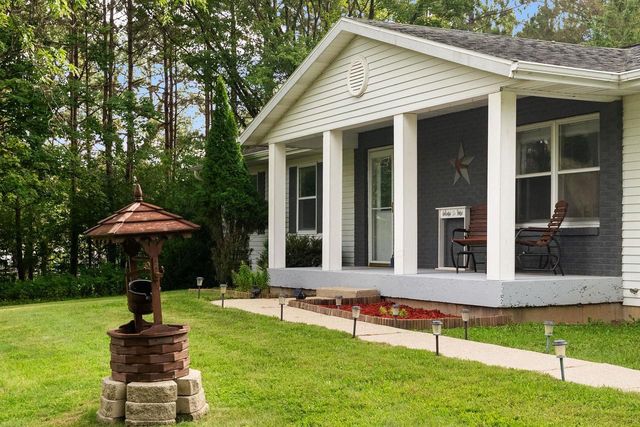 7791 N Honeysuckle Lane, Edgerton, WI 53534