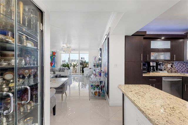 2750 NE 183rd St 2710, Aventura, FL 33160