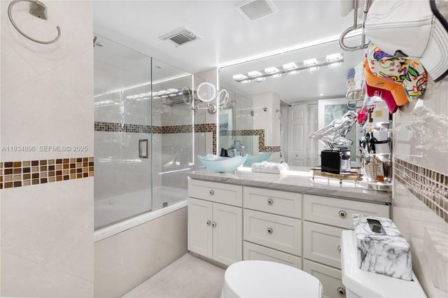 2750 NE 183rd St 2710, Aventura, FL 33160