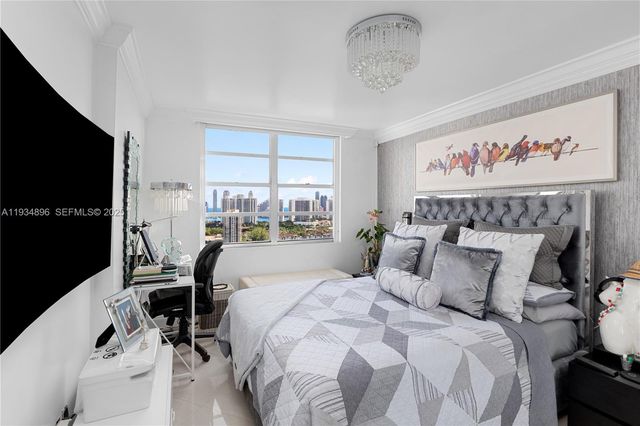 2750 NE 183rd St 2710, Aventura, FL 33160