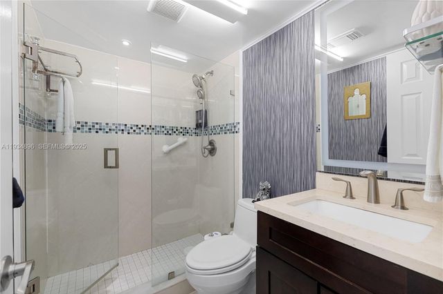 2750 NE 183rd St 2710, Aventura, FL 33160