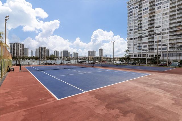 2750 NE 183rd St 2710, Aventura, FL 33160