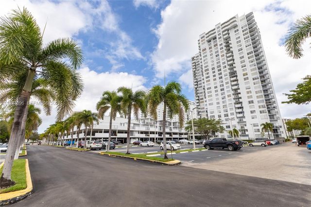 2750 NE 183rd St 2710, Aventura, FL 33160