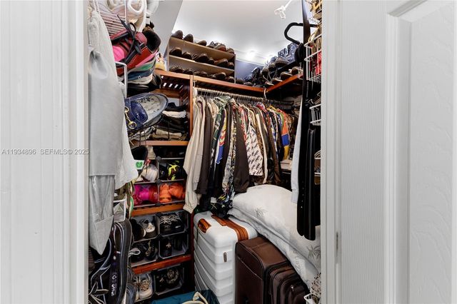 2750 NE 183rd St 2710, Aventura, FL 33160