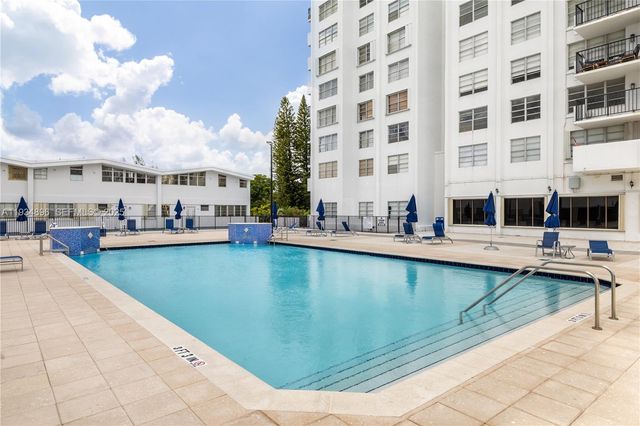 2750 NE 183rd St 2710, Aventura, FL 33160