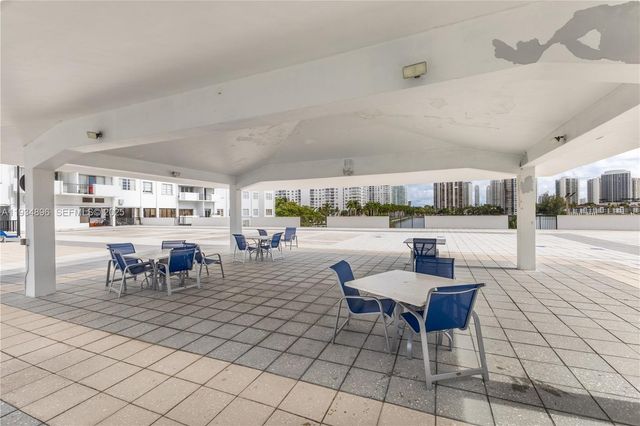 2750 NE 183rd St 2710, Aventura, FL 33160