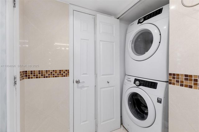 2750 NE 183rd St 2710, Aventura, FL 33160