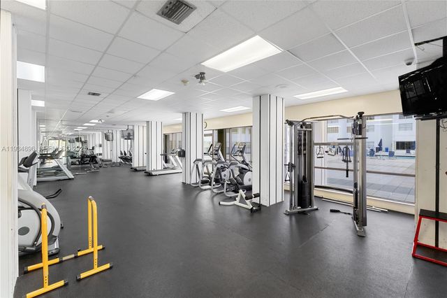 2750 NE 183rd St 2710, Aventura, FL 33160