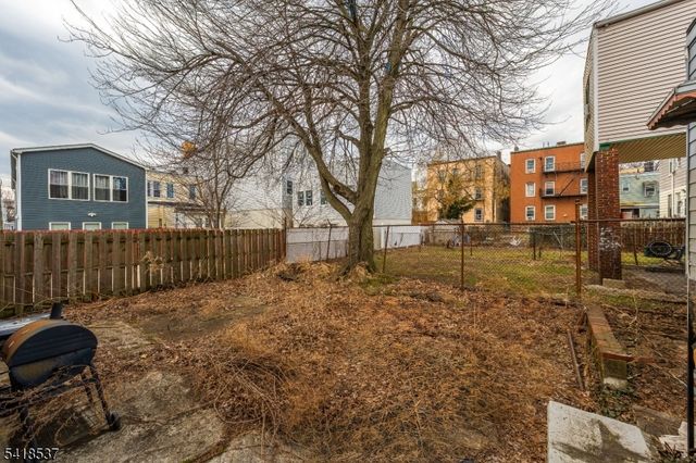 41 New St, Jersey City, NJ 07305