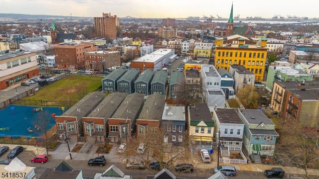 41 New St, Jersey City, NJ 07305