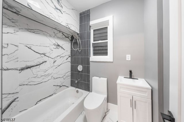 41 New St, Jersey City, NJ 07305