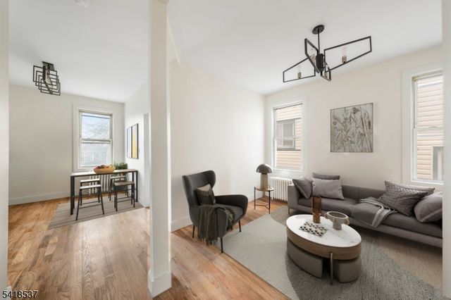 41 New St, Jersey City, NJ 07305