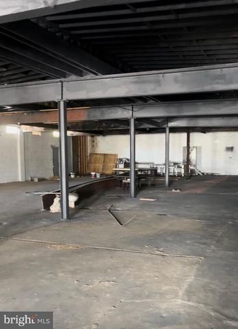 726-728 W 3RD ST, Chester, PA 19013