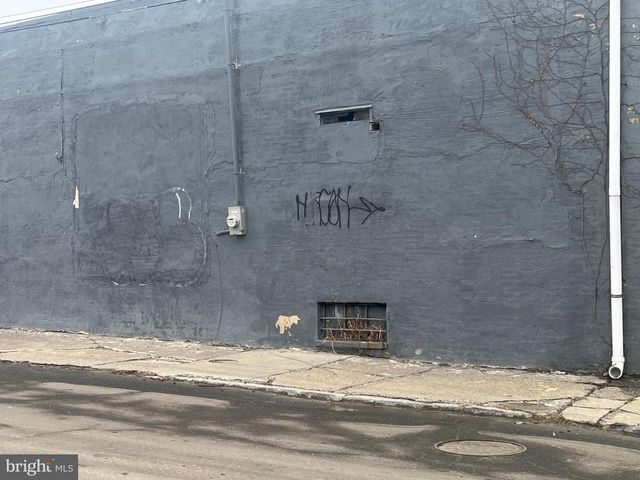 726-728 W 3RD ST, Chester, PA 19013