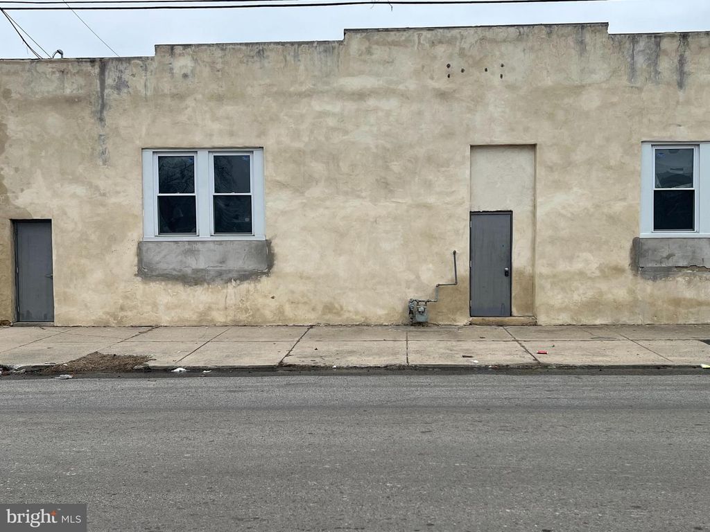 726-728 W 3RD ST, Chester, PA 19013