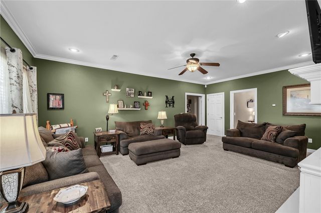 505 Elk Drive, Elm Springs, AR 72762