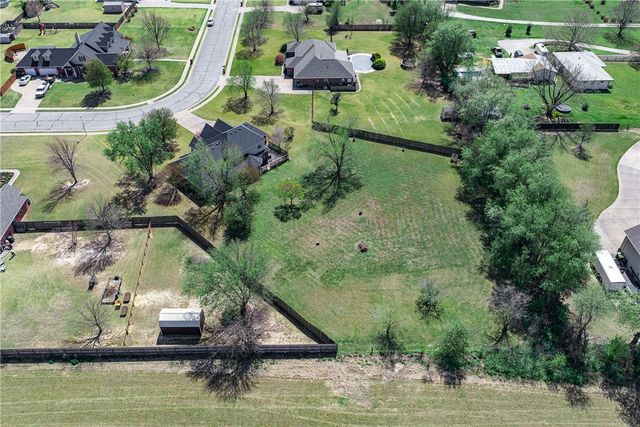 505 Elk Drive, Elm Springs, AR 72762