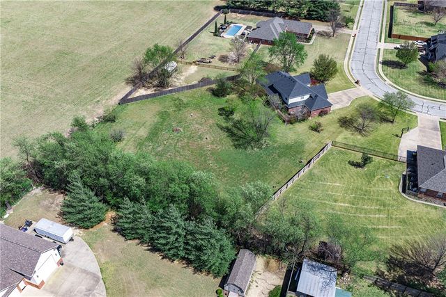 505 Elk Drive, Elm Springs, AR 72762