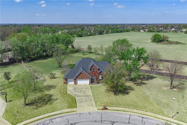 505 Elk Drive, Elm Springs, AR 72762
