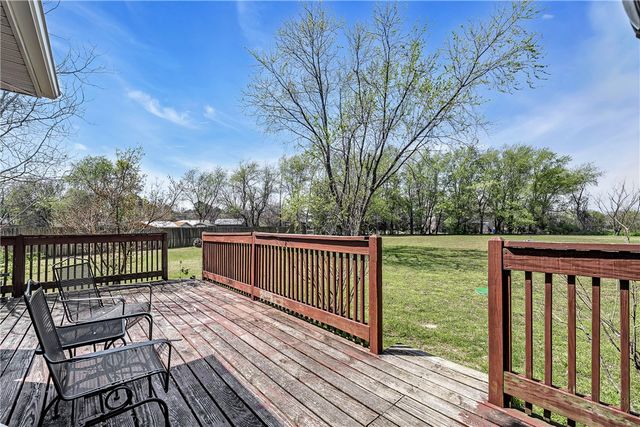 505 Elk Drive, Elm Springs, AR 72762