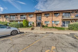 840 E Old Willow Road 112, Prospect Heights, IL 60070