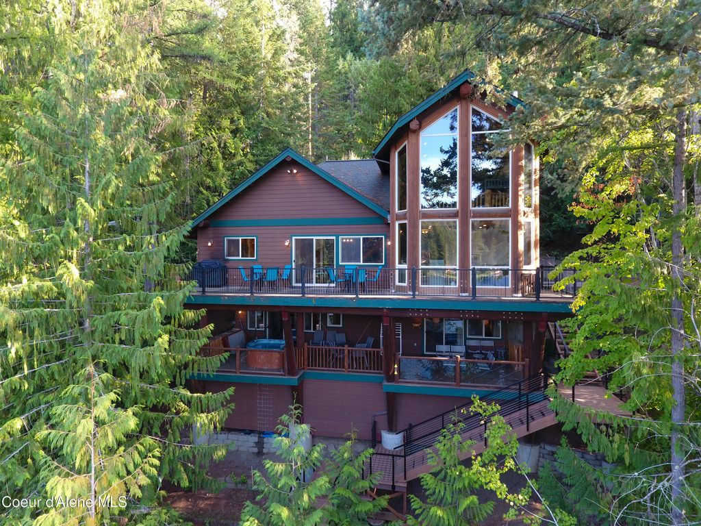 8247 W SHORECREST RD, Coeur D'alene, ID 83814