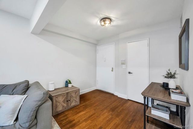 2 Birchwood Court 3D, Mineola, NY 11501