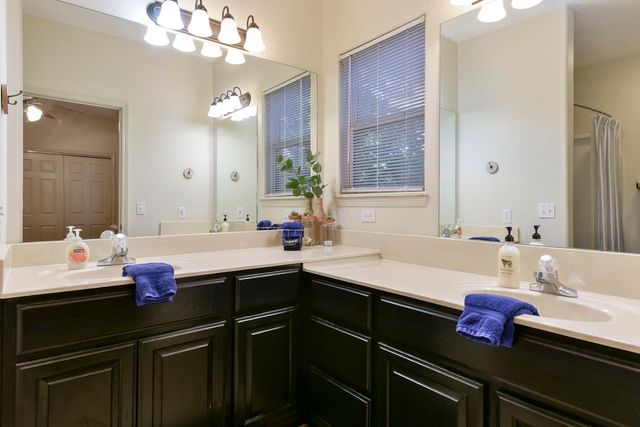 131 Oak Lane, Branson West, MO 65737