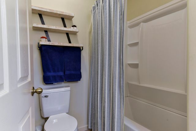 131 Oak Lane, Branson West, MO 65737