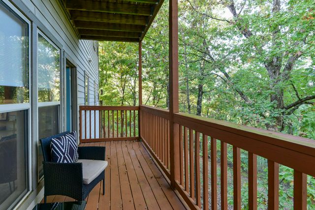 131 Oak Lane, Branson West, MO 65737