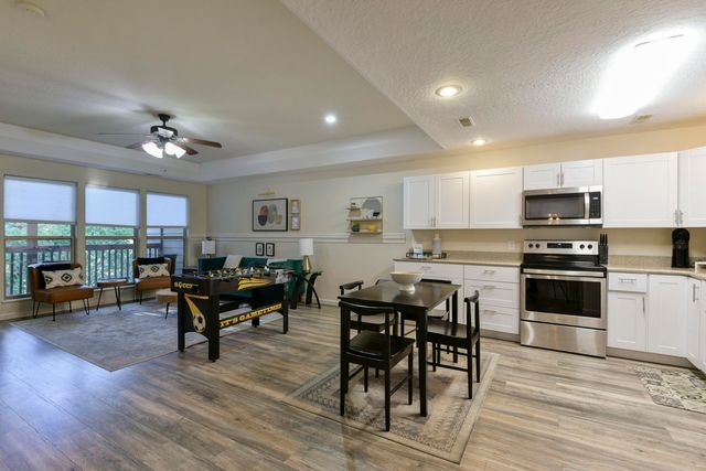 131 Oak Lane, Branson West, MO 65737