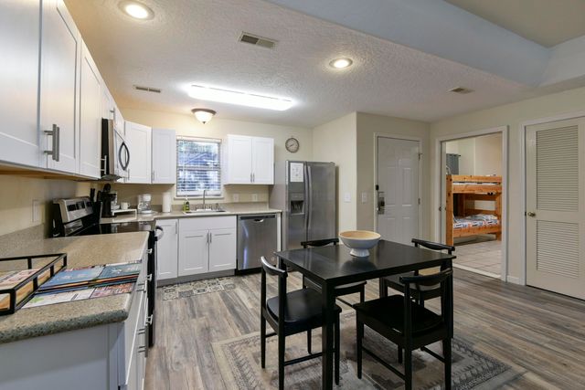 131 Oak Lane, Branson West, MO 65737