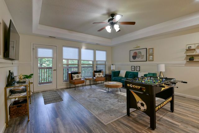 131 Oak Lane, Branson West, MO 65737