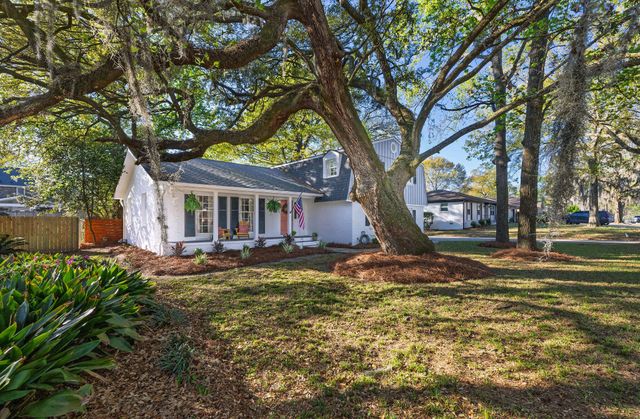 1045 Yeamans Hall Road, Hanahan, SC 29410