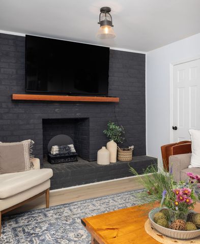 1045 Yeamans Hall Road, Hanahan, SC 29410